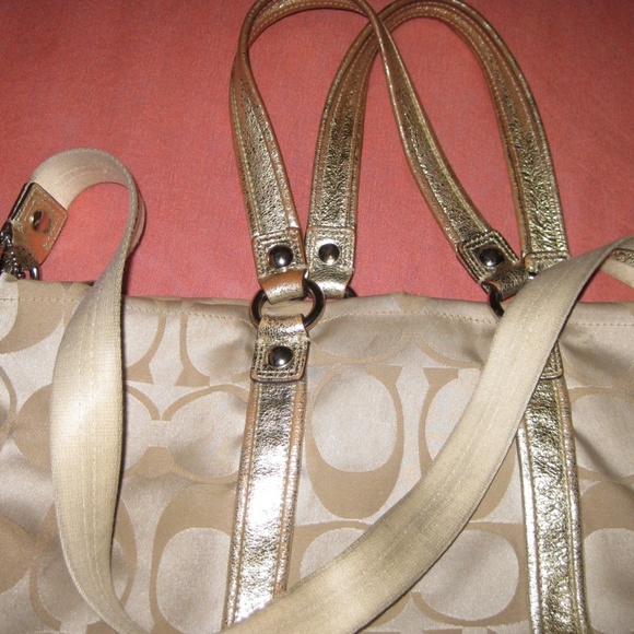 Gold and Khaki Coach Poppy Purse - Picture 6 of 7